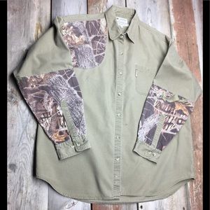 Columbia camouflage button up shirt men’s XL